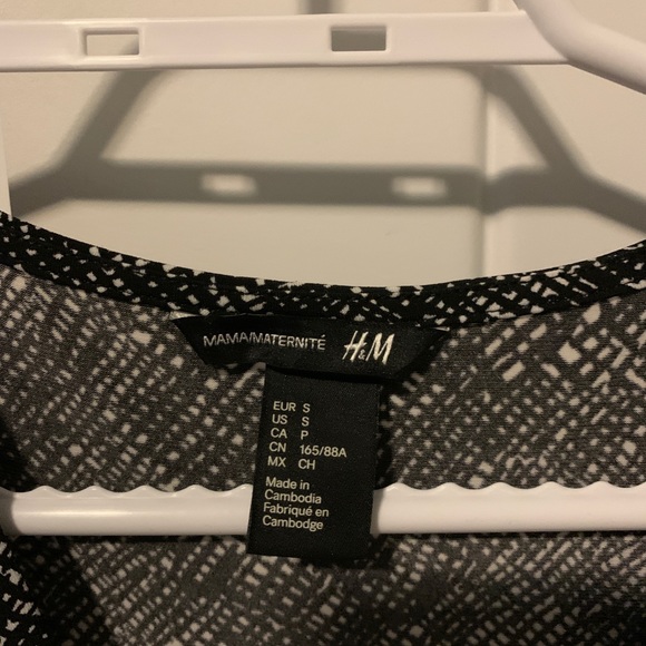 H&M maternity wrap dress - Picture 2 of 5